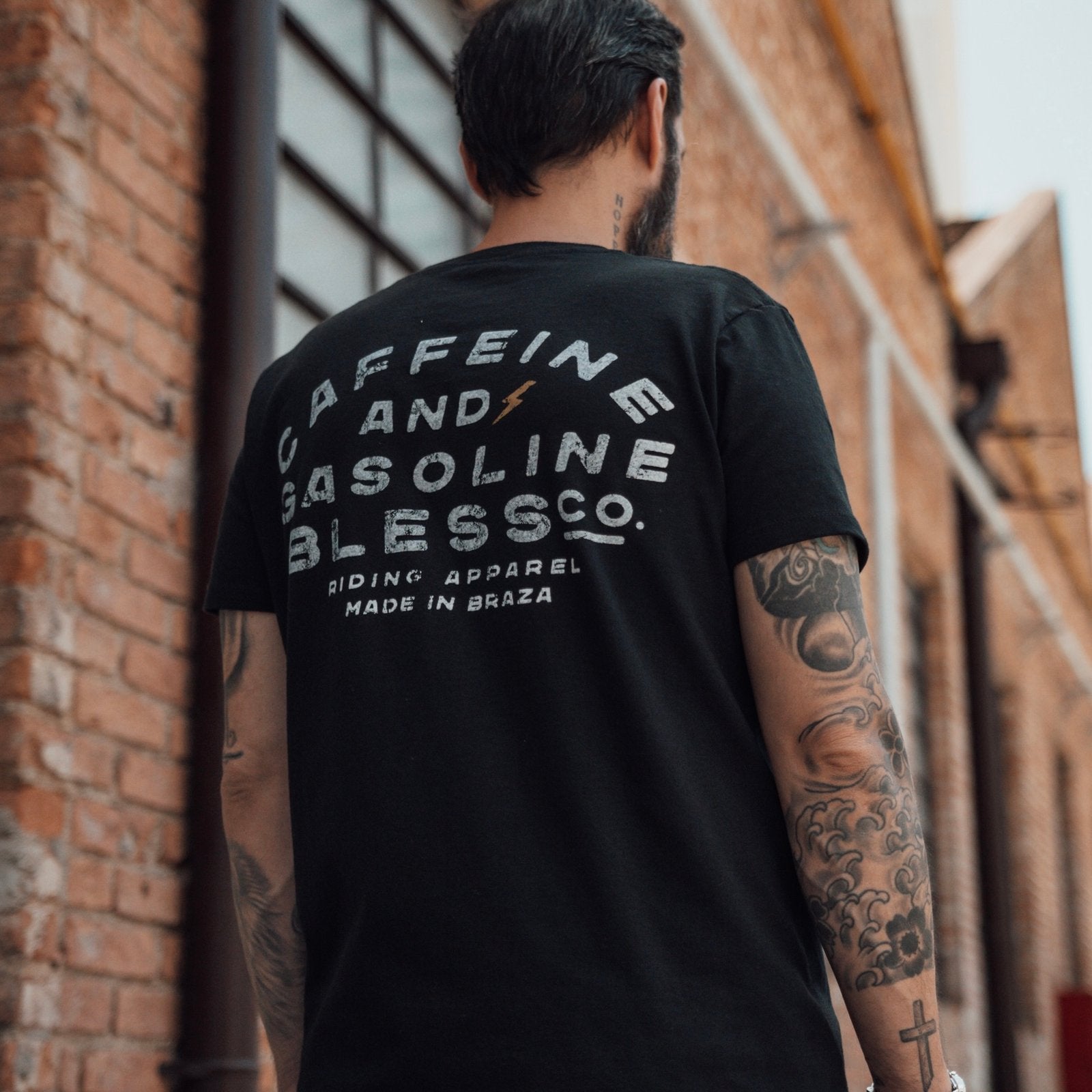 camiseta-bless-caffeine-and-gasoline-g