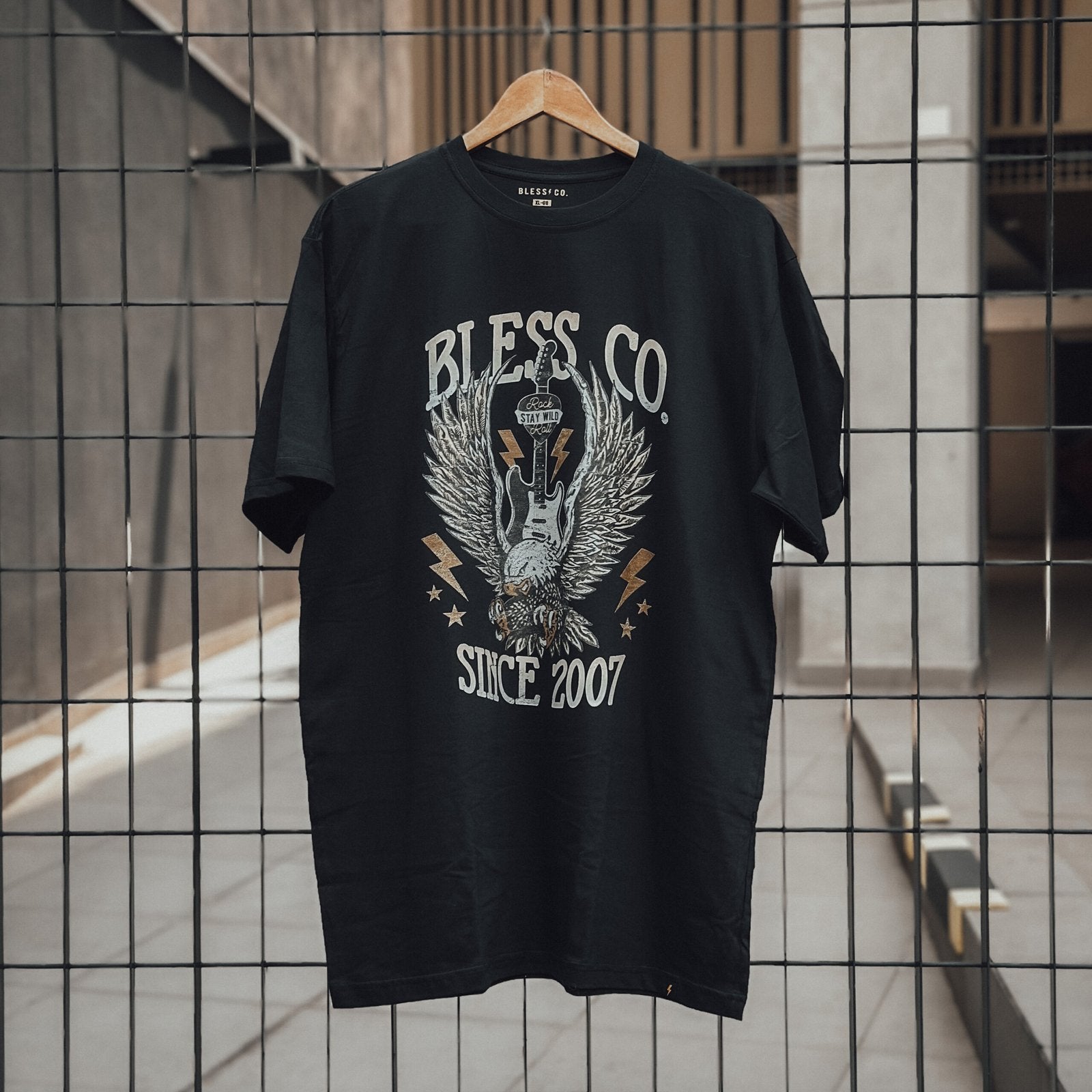CAMISETA BLESS EAGLE ROCK BLACK