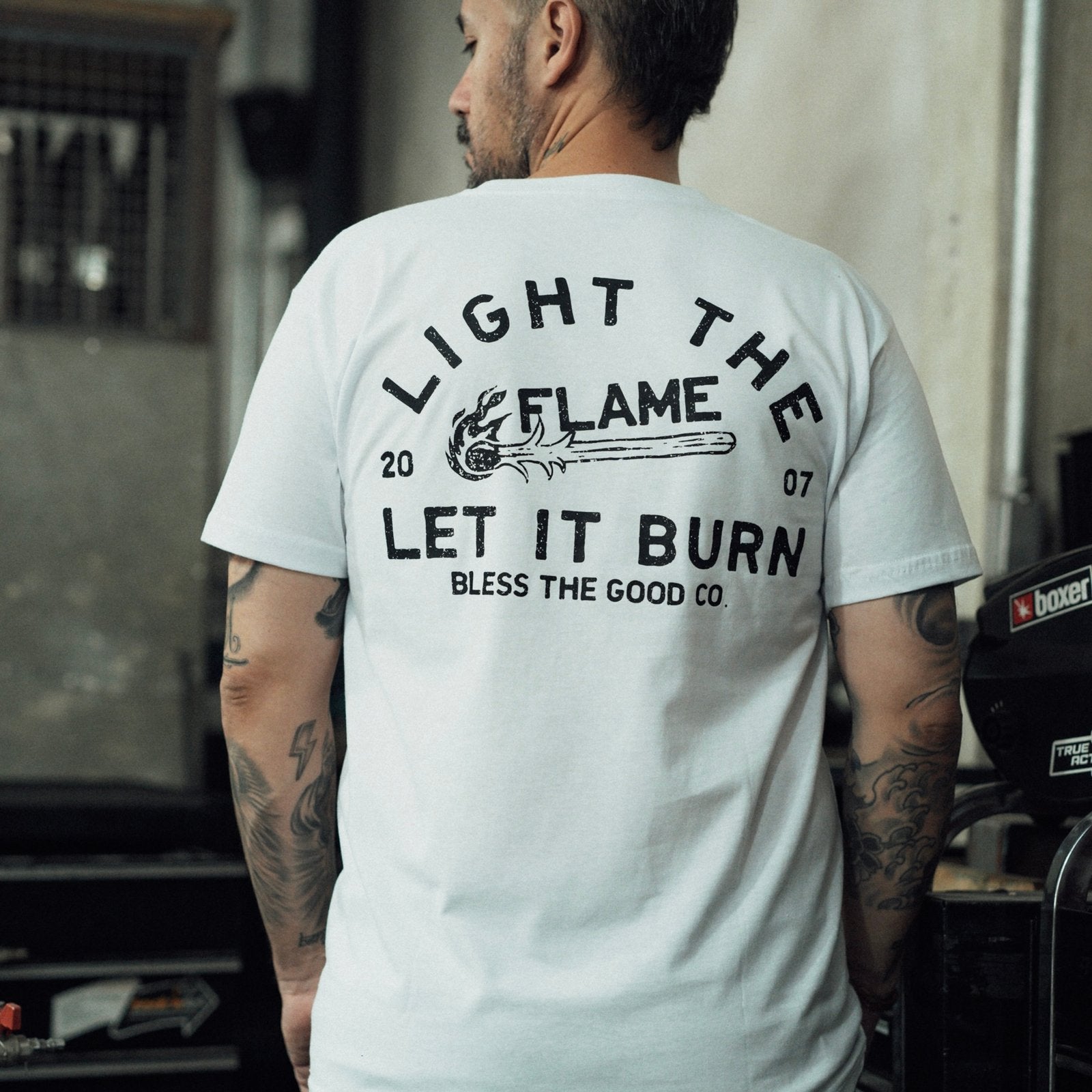 camiseta-bless-flame-white-gg