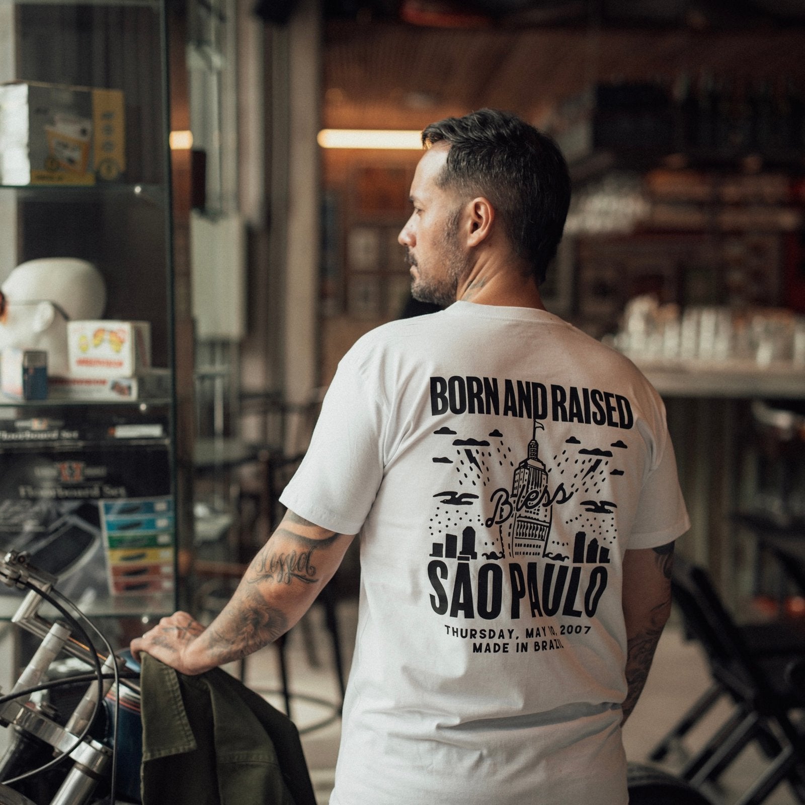 camiseta-bless-born-and-rised-white-gg